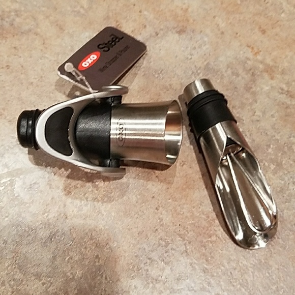Oxo Kitchen 2 Wine Stopper And Pourers Poshmark